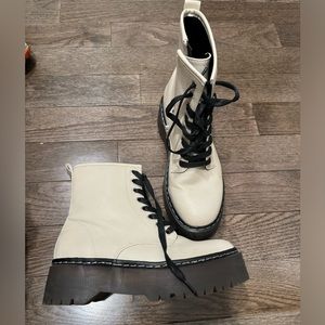 Platform boots